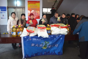 【螢火蟲(chóng)愛(ài)心活動(dòng)第九十九期】春節(jié)送溫暖，我們?cè)谛袆?dòng)！